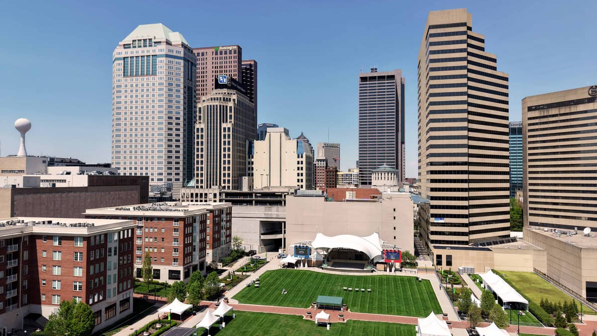 Downtown Columbus, Ohio skyline with the LeVeque Tower and the Columbus Commons
